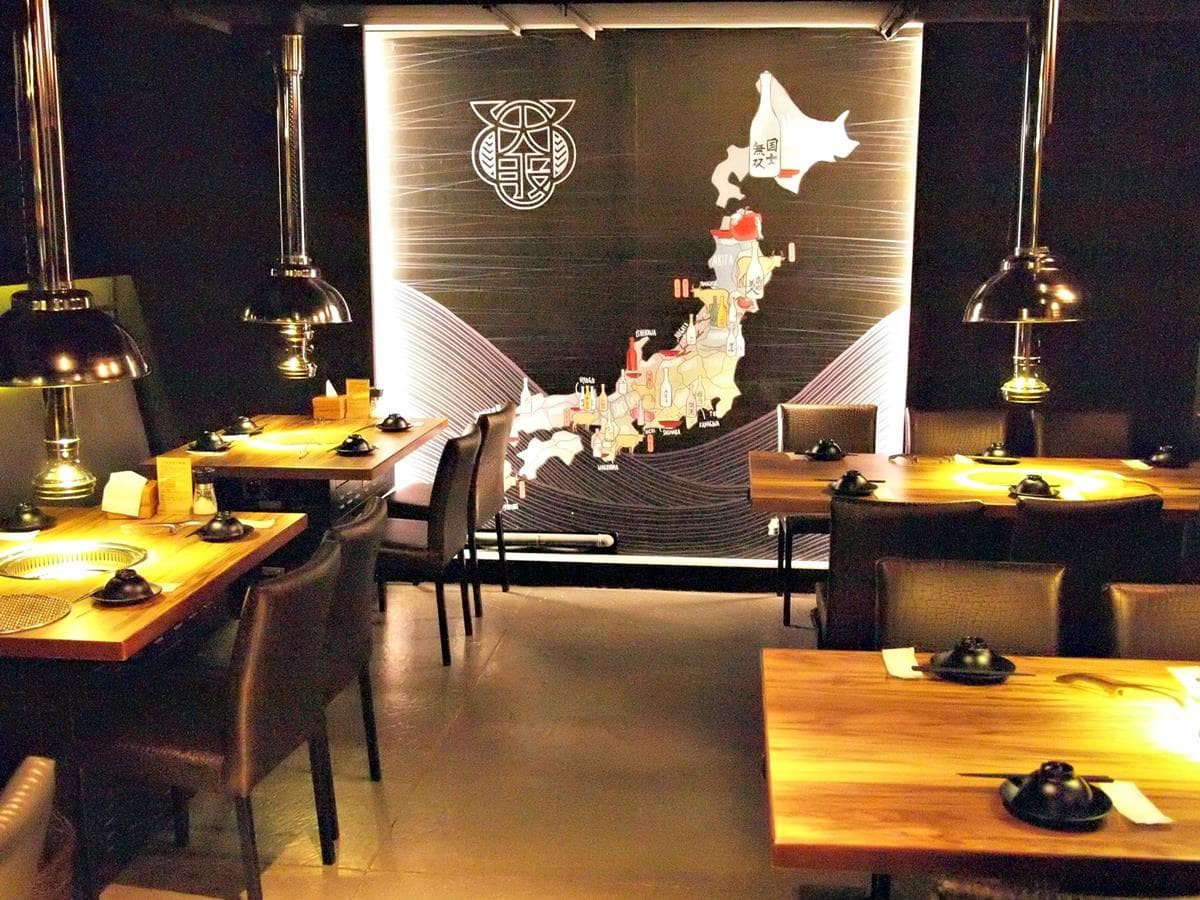 【新開店】免飛日本、全台首創！清酒、梅酒販賣機+和牛燒肉店，酒肉朋友約吃飯囉！