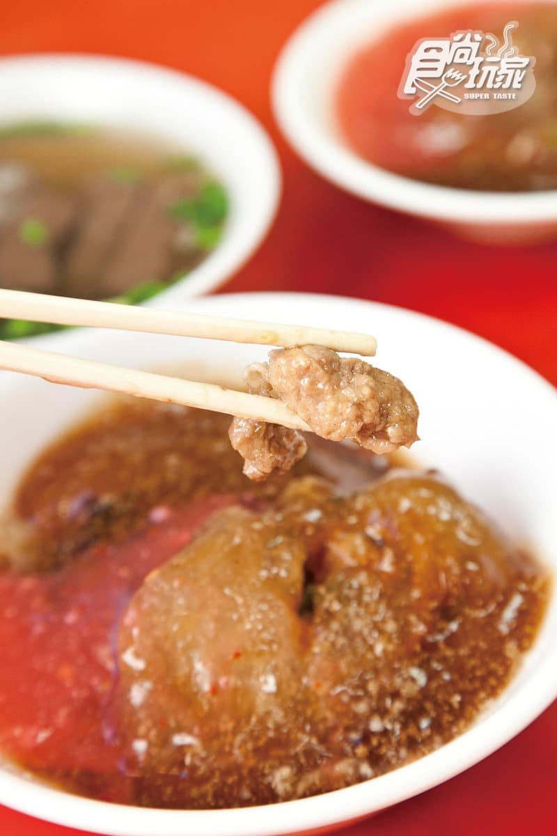 旗山拜媽祖必吃這8家：鐵板煎肉圓、日賣5000塊臭豆腐、90年芋頭聖代