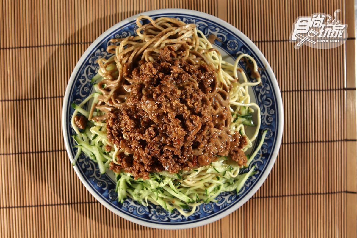 12家超人氣涼麵你愛哪一味？炸醬＋麻醬、蔬菜手擀刀切麵、起司咖哩蕎麥涼麵、手工菠菜麵