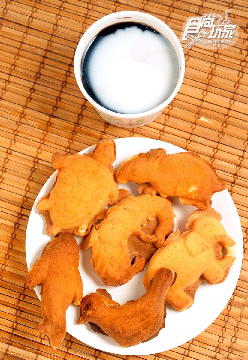 信義區吳興商圈藏3家高CP值小吃:創意法乳火魚、重口味炸醬涼麵、古法動物雞蛋糕 信義區吳興商圈藏3家高CP值小吃:創意法乳火魚、重口味炸醬涼麵、古法動物雞蛋糕