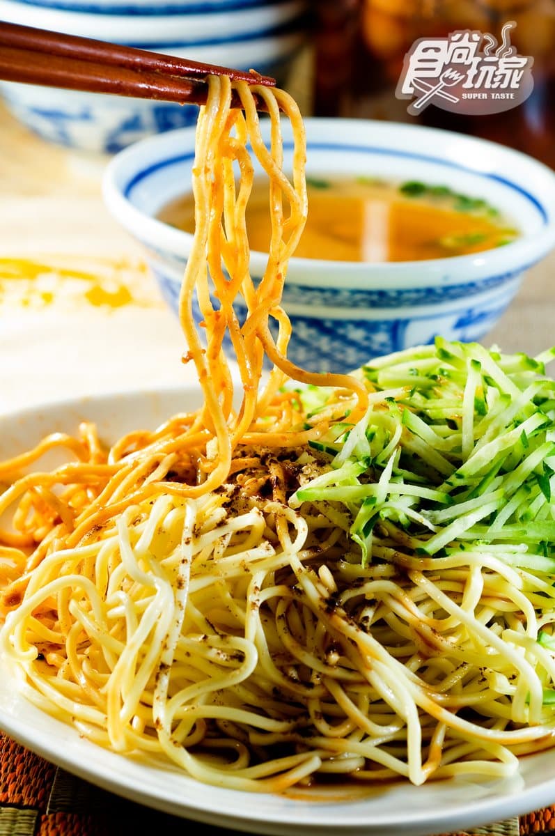 12家超人氣涼麵你愛哪一味？炸醬＋麻醬、蔬菜手擀刀切麵、起司咖哩蕎麥涼麵、手工菠菜麵
