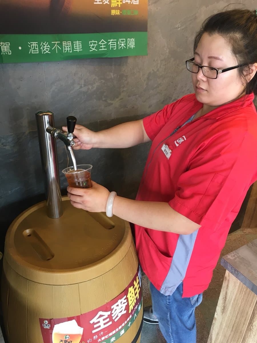 OK mart不一樣了!融合「北門」特色復古超商開幕,獨家開賣大麥町生啤機! OK mart不一樣了!融合「北門」特色復古超商開幕,獨家開賣大麥町生啤機!