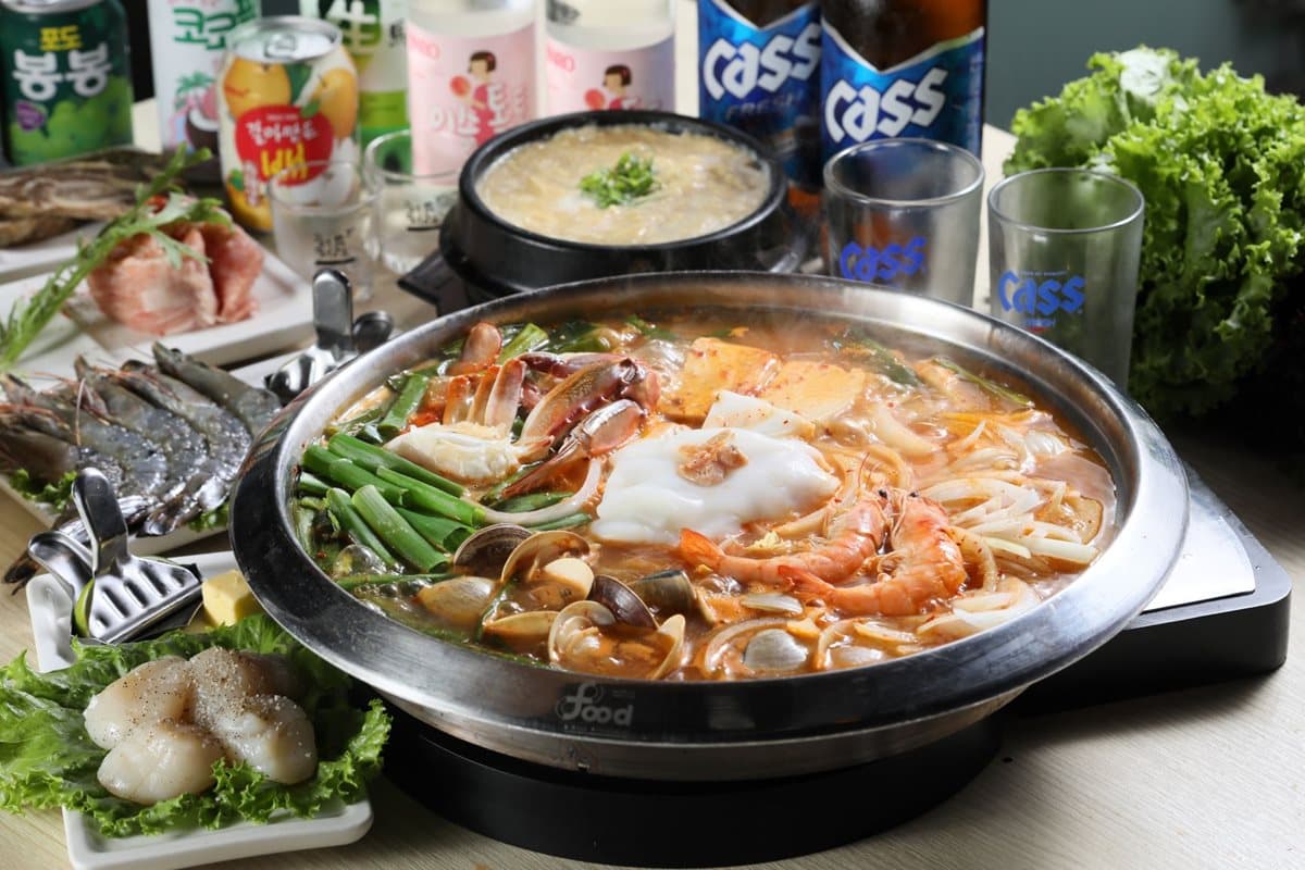 台中烤肉控注意！韓國人氣烤肉店進軍一中街商圈，開幕送「太陽花豬後腿肉」