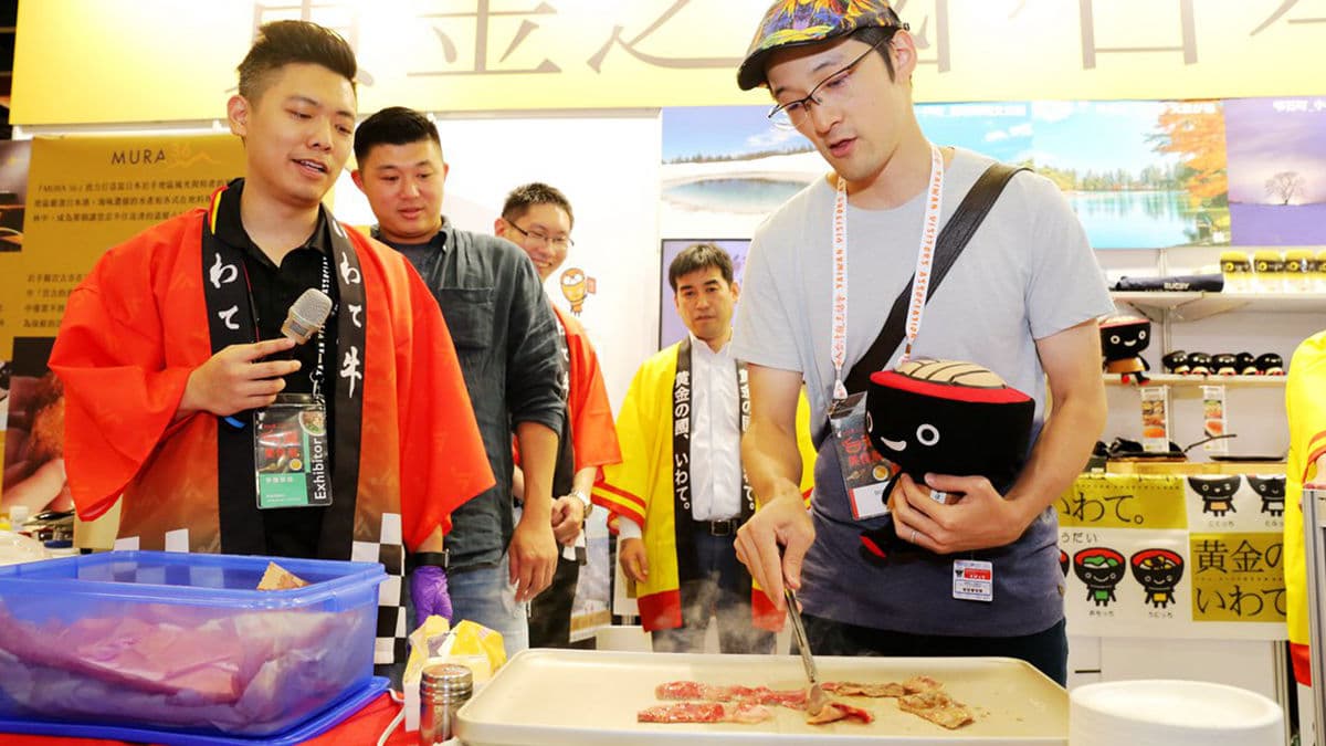 一口就要150元的岩手和牛免費試吃！週末到台灣美食展也可體驗日本美食