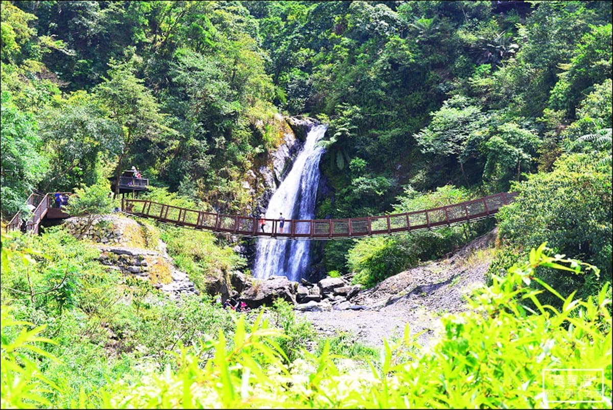 瀑布戲水、絕美湖景、IG必拍  全台12處最美「夏日祕境」