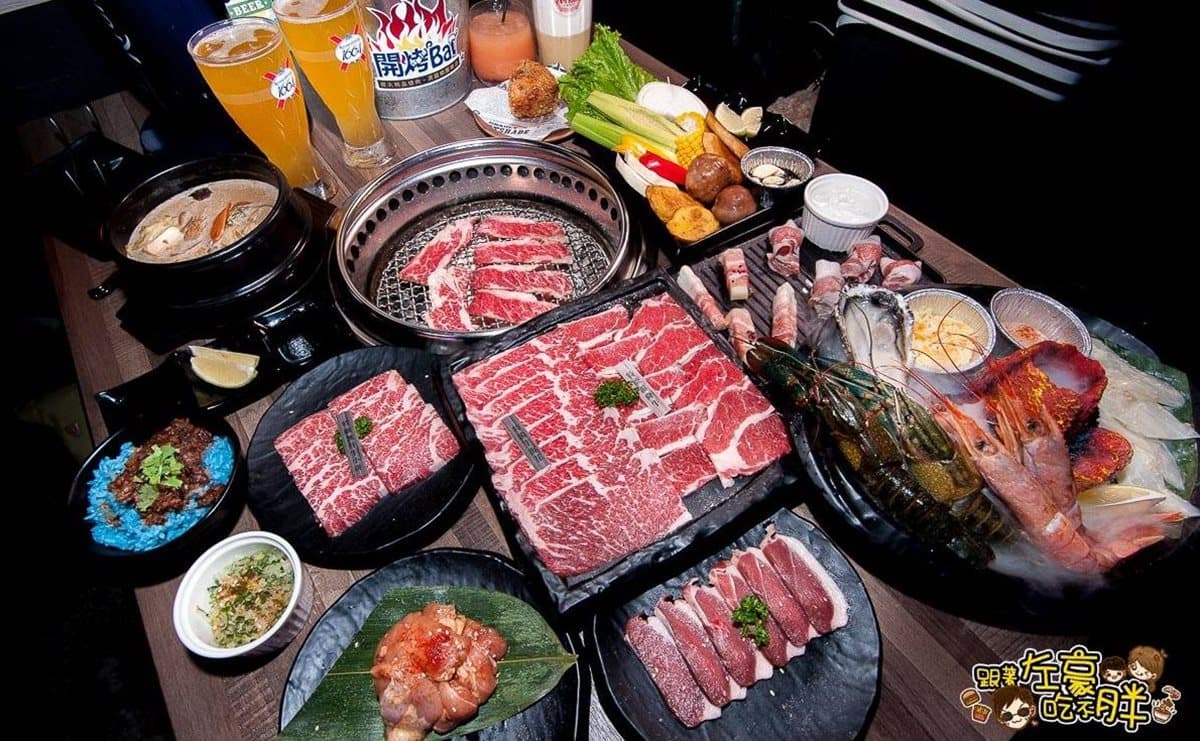 抬頭就是銀河！ 高雄超狂「星空彩繪」燒肉餐廳   連烤肉都很浪漫