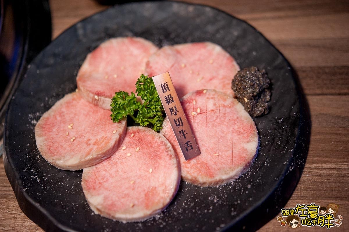 抬頭就是銀河！ 高雄超狂「星空彩繪」燒肉餐廳   連烤肉都很浪漫