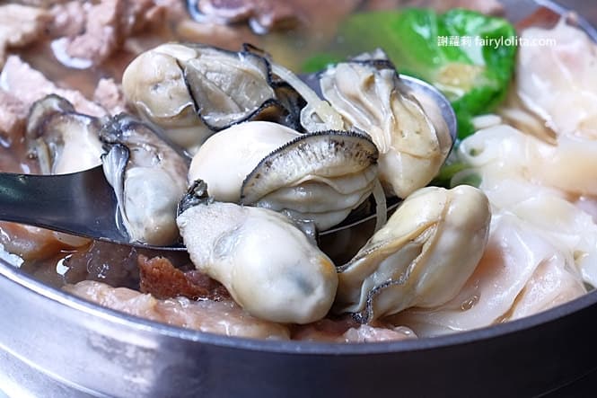 料多到看不見麵！桃園隱藏版澎湃麵店，鮮蚵、餛飩、肉羹多達5種料只要120元！