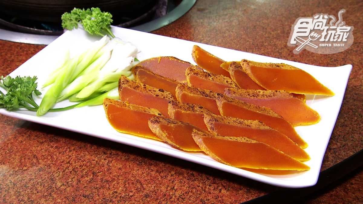 300元就能吃到現撈新鮮龍膽石斑！魚塭旁鐵皮屋是老饕才知的隱藏美味
