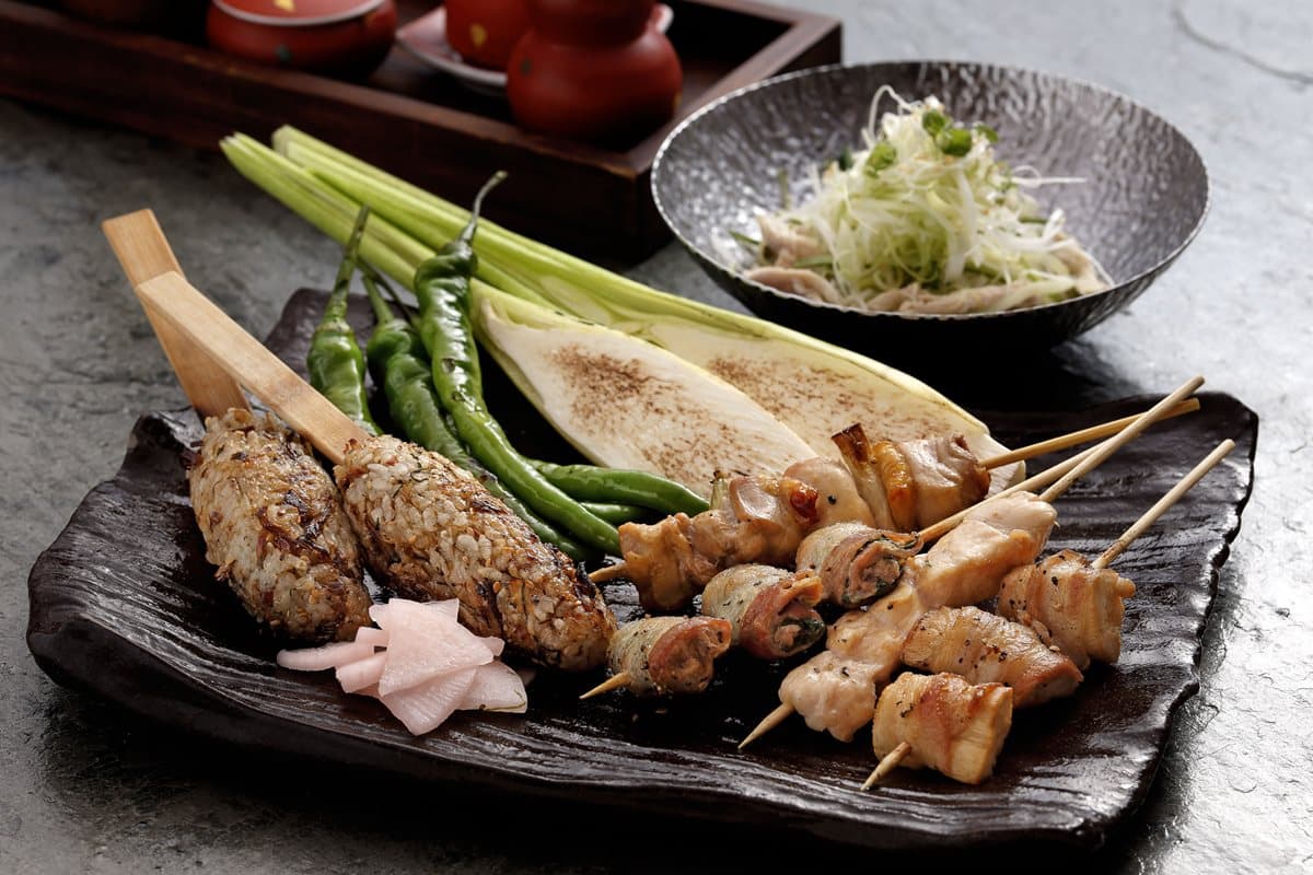 牛排迷新選擇！日式爐端燒餐廳推「台灣牛排重料理」 ＋10元送2支串燒