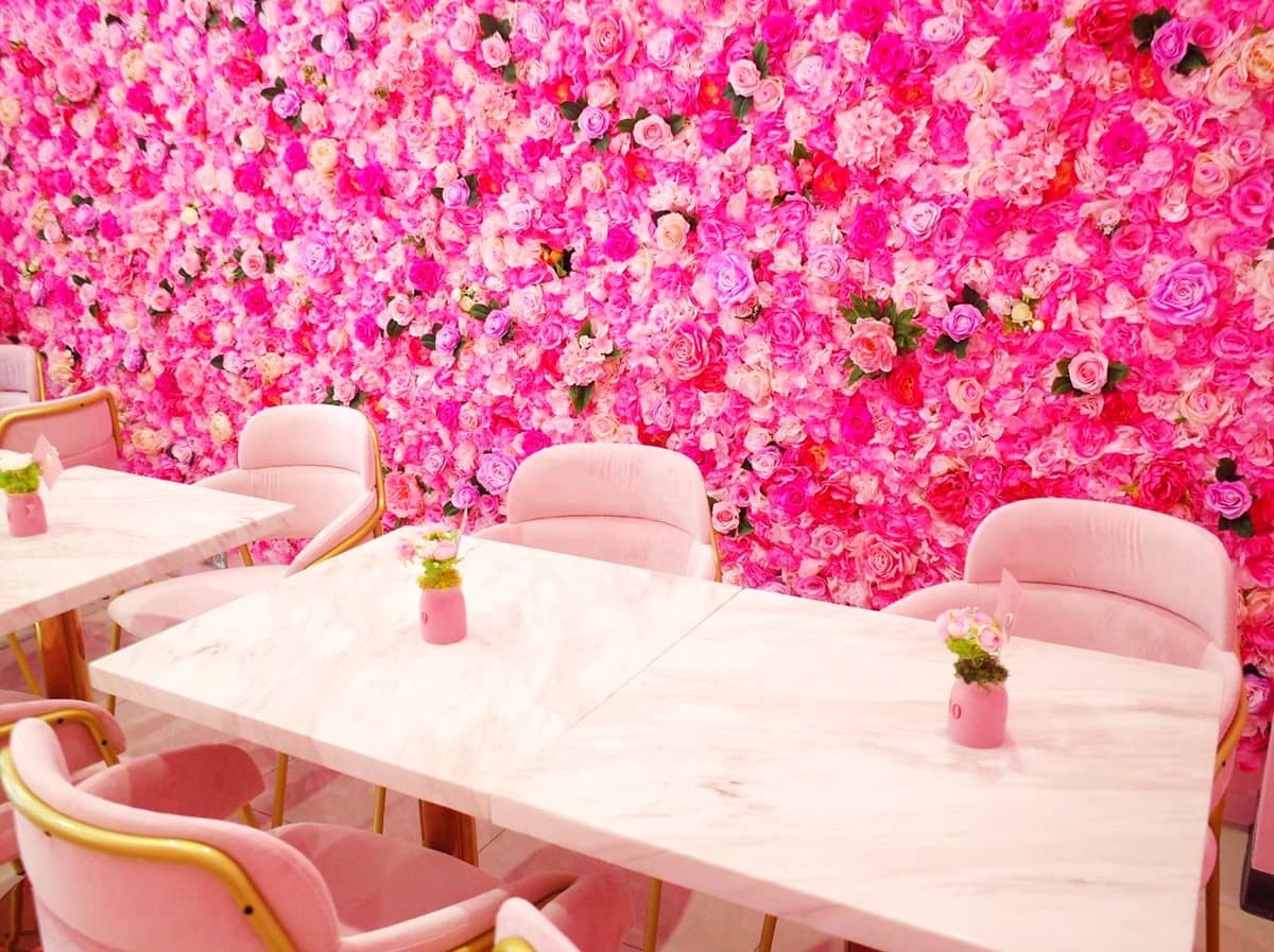 【新開店】把櫻花林搬進咖啡館！必拍浮誇「巨型花卉」  少女心大噴發