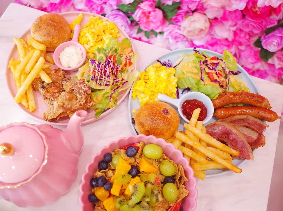【新開店】把櫻花林搬進咖啡館！必拍浮誇「巨型花卉」  少女心大噴發