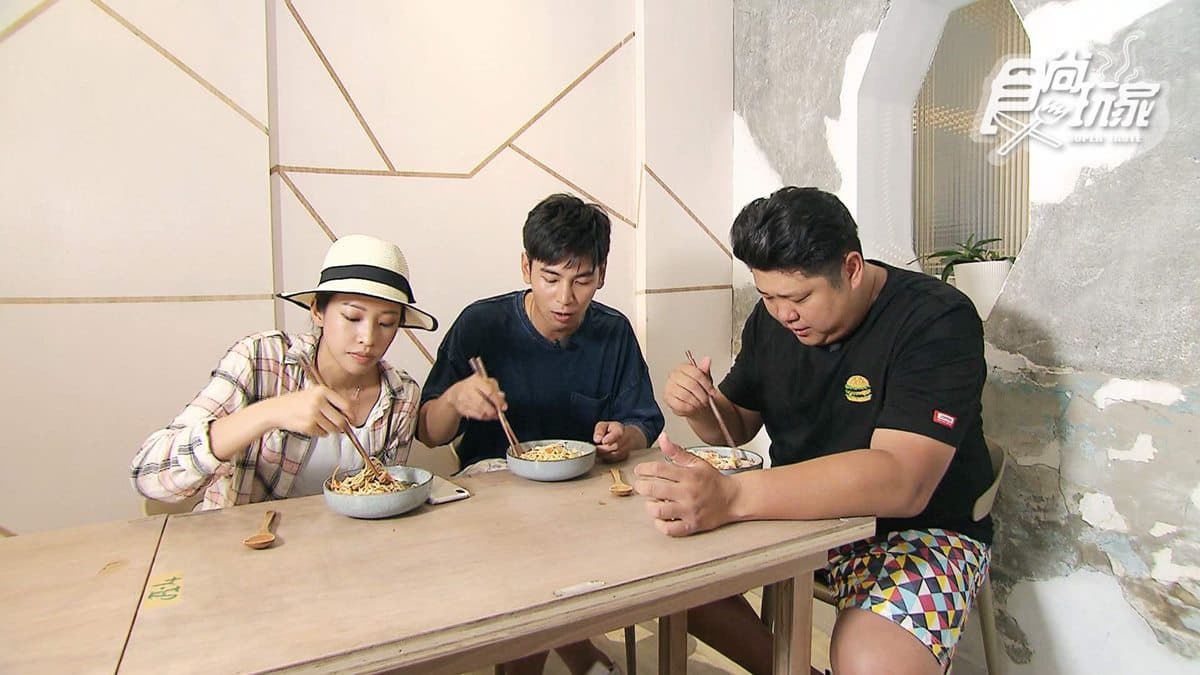 吃涼麵也可以很有氣質！這家每天只開4小時 「越泰綜合」口味最受歡迎