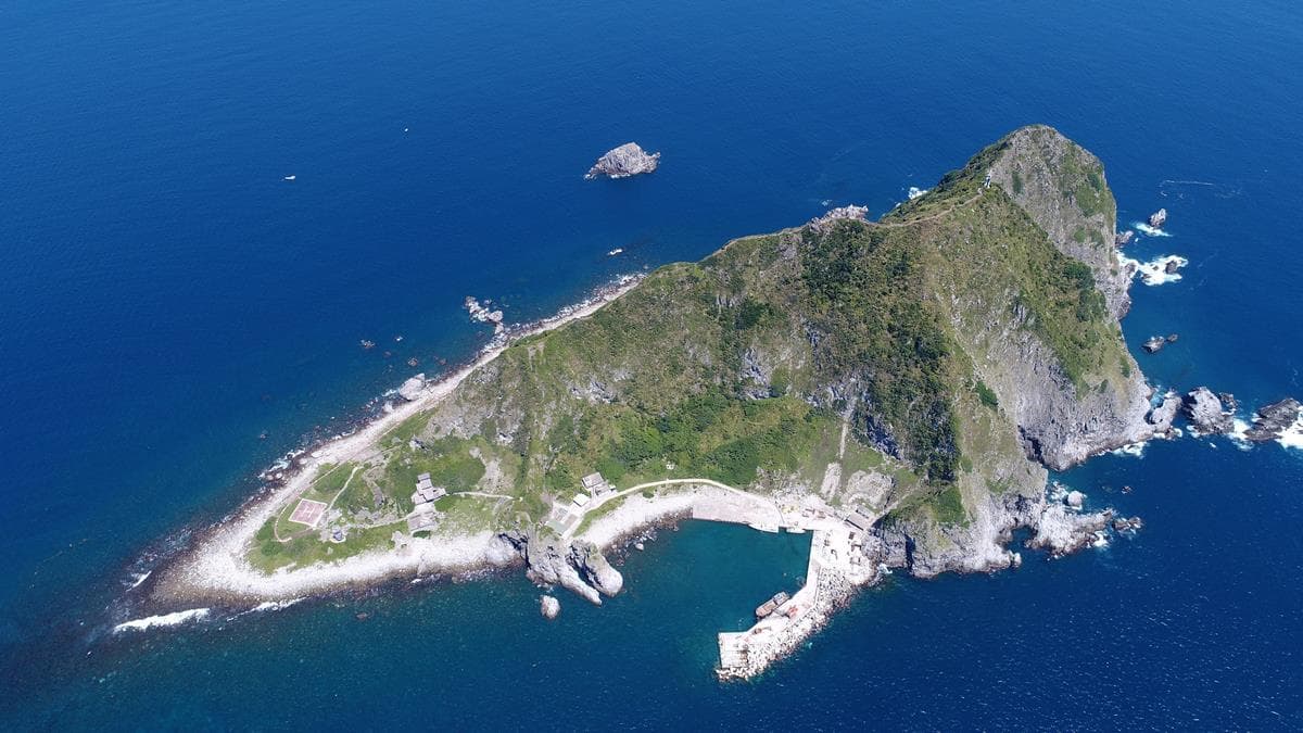 封島5年祕境重啟！台灣龍珠「基隆嶼」6月開放，民眾登島100元