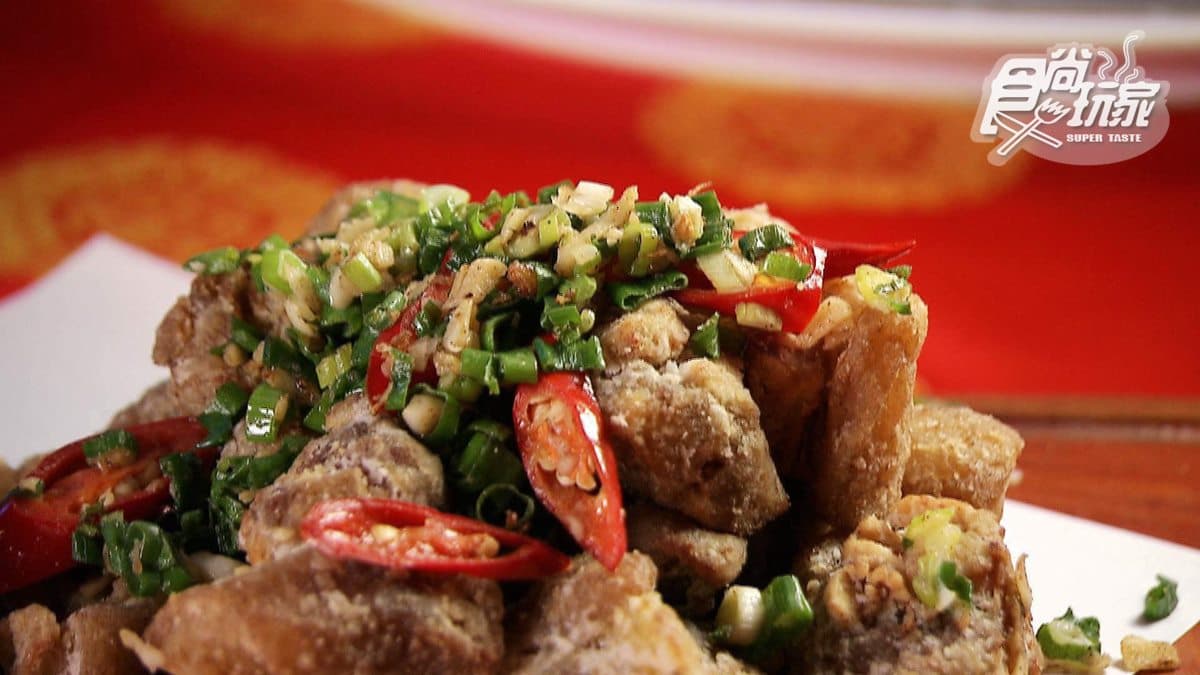 夜店裡吃台式辦桌「龍蝦三明治」「魷魚螺肉蒜」 台南老台菜新鮮吃 夜店裡吃台式辦桌「龍蝦三明治」「魷魚螺肉蒜」 台南老台菜新鮮吃