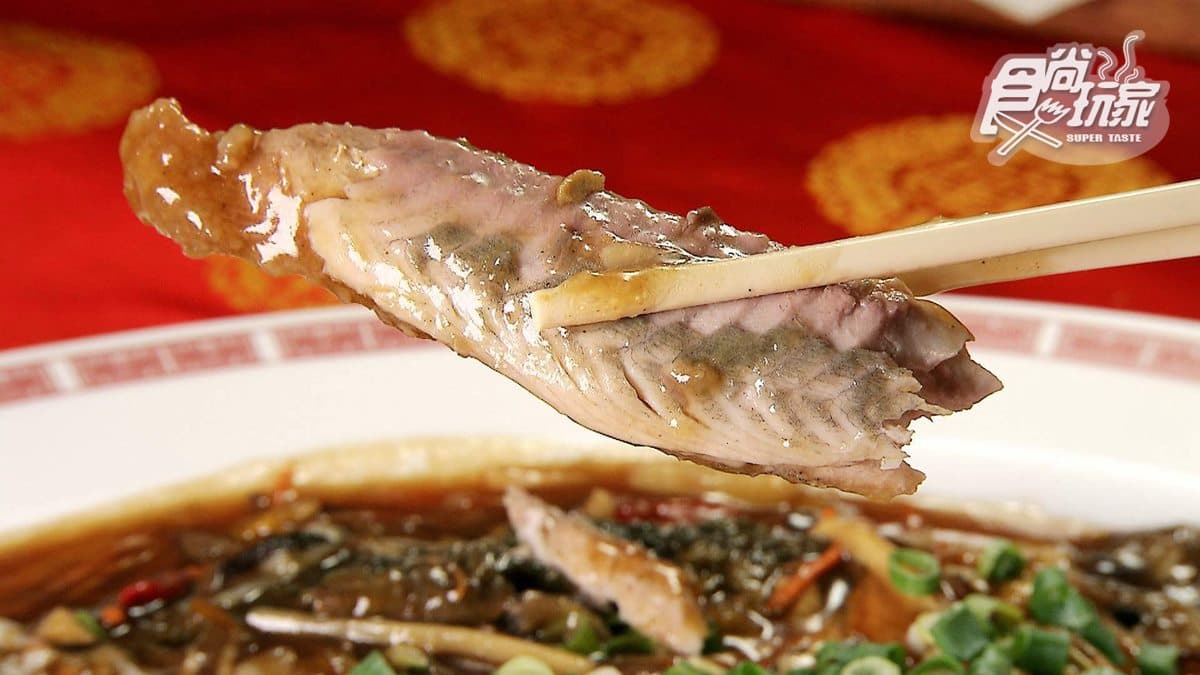 夜店裡吃台式辦桌「龍蝦三明治」「魷魚螺肉蒜」 台南老台菜新鮮吃 夜店裡吃台式辦桌「龍蝦三明治」「魷魚螺肉蒜」 台南老台菜新鮮吃