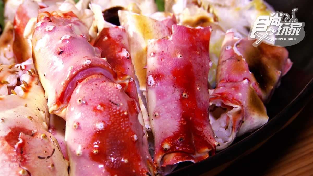 這蟹好肥美堪稱「螃蟹界的巨石強森」!新竹的「北海道活海鮮四吃」大開眼界 這蟹好肥美堪稱「螃蟹界的巨石強森」!新竹的「北海道活海鮮四吃」大開眼界