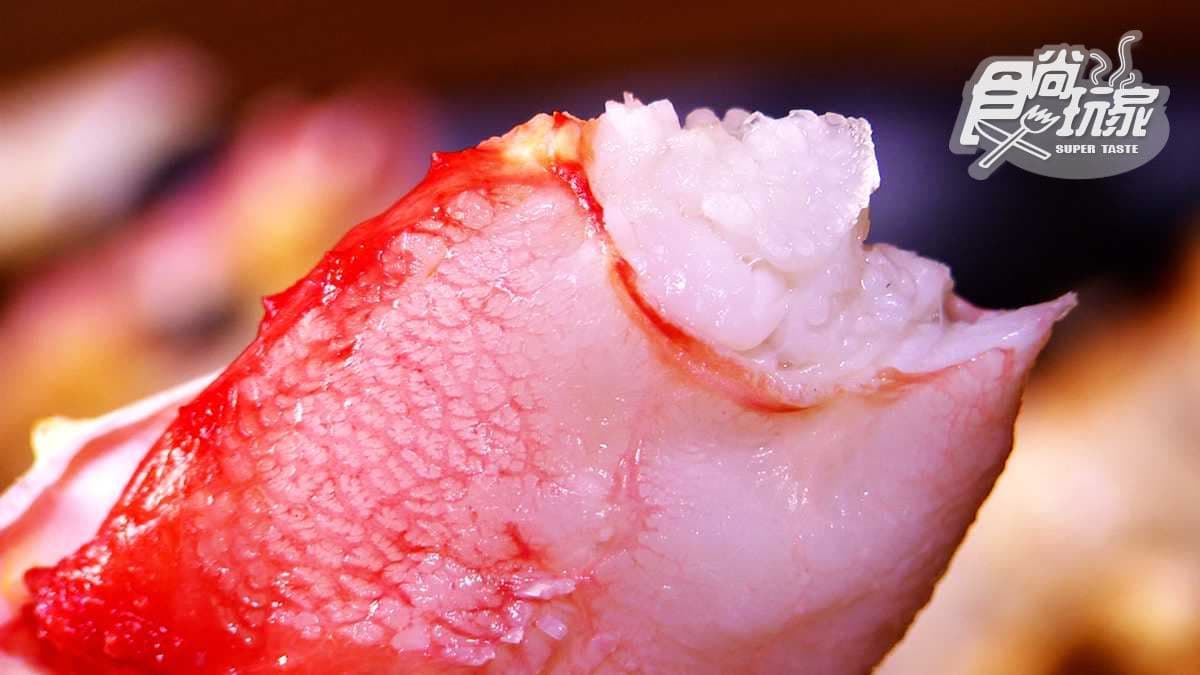 這蟹好肥美堪稱「螃蟹界的巨石強森」!新竹的「北海道活海鮮四吃」大開眼界 這蟹好肥美堪稱「螃蟹界的巨石強森」!新竹的「北海道活海鮮四吃」大開眼界
