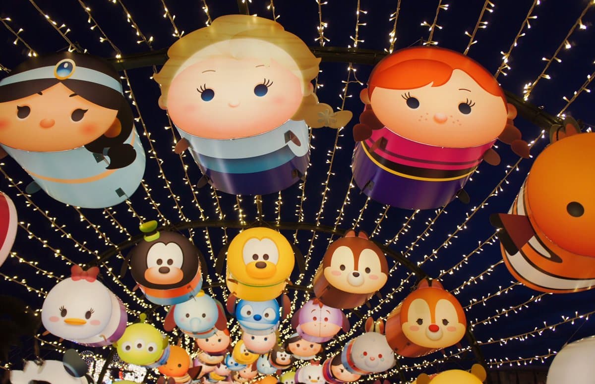 迪士尼控暴動囉!史上最萌「Tsum Tsum花燈展」 2000燈籠吸睛破表 迪士尼控暴動囉!史上最萌「Tsum Tsum花燈展」 2000燈籠吸睛破表