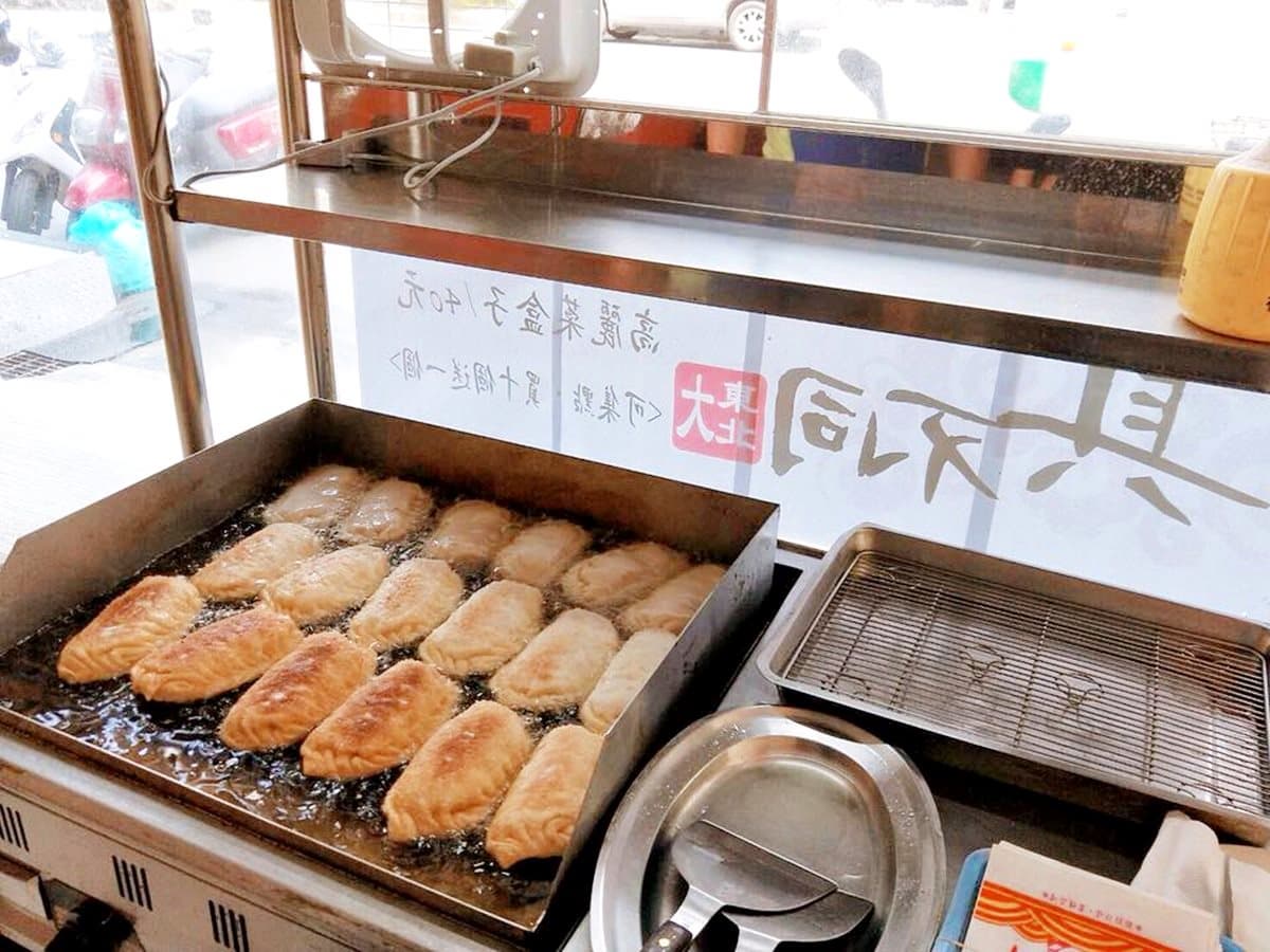 內餡滿到好犯規  新竹人必買這款「爆餡韭菜盒子」