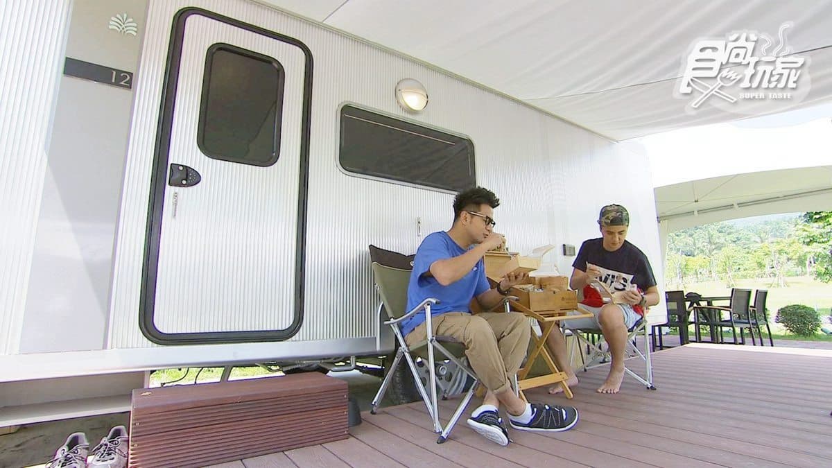 五星酒店露營車初體驗！一票玩到底   隨身管家幫你準備一泊二食BBQ大餐