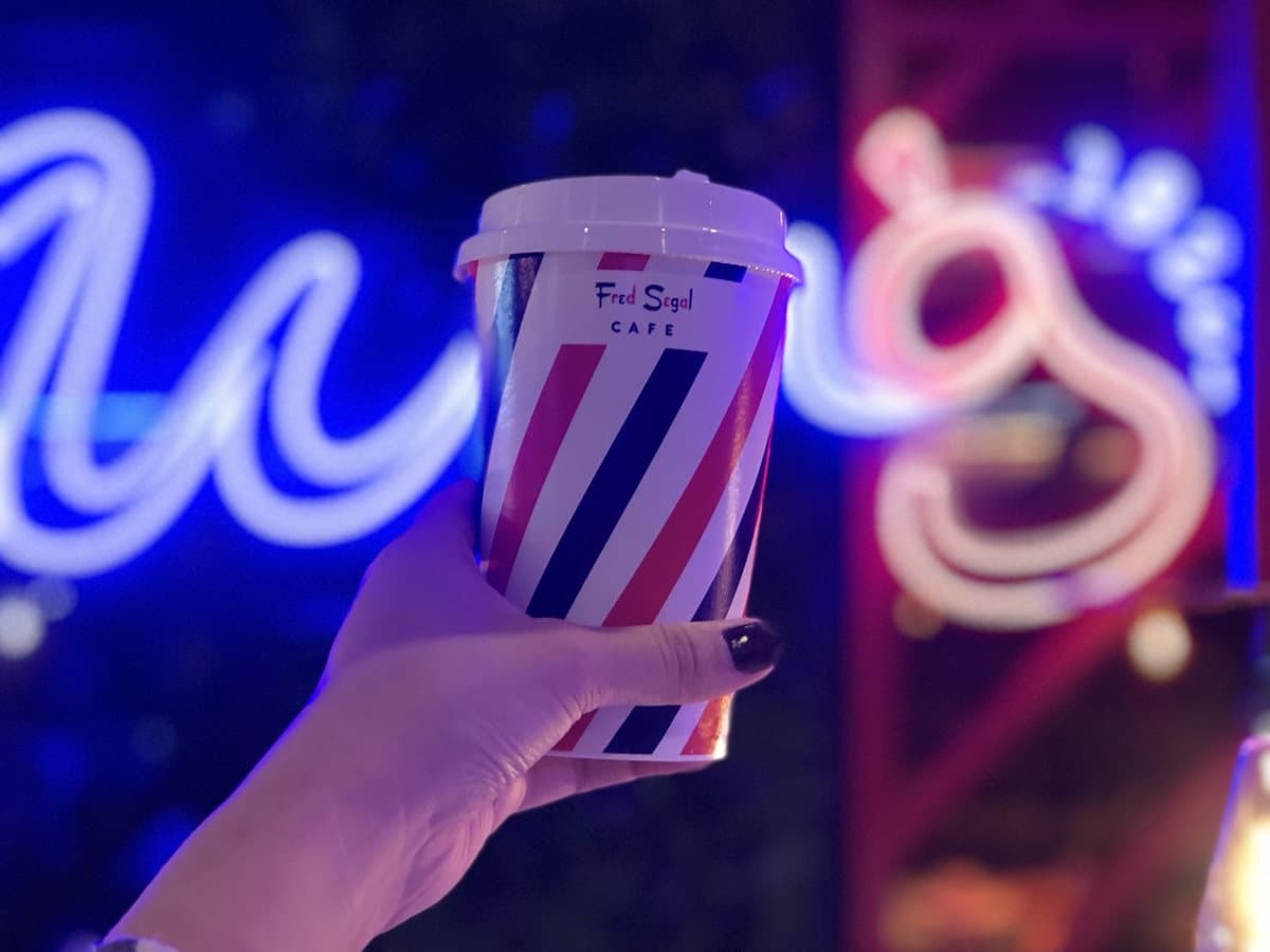 連續一個月買一送一!新手搖飲「Fred Segal Cafe」,必喝「紅豆抹茶冰沙」「玫瑰普洱茶」 連續一個月買一送一!新手搖飲「Fred Segal Cafe」,必喝「紅豆抹茶冰沙」「玫瑰普洱茶」