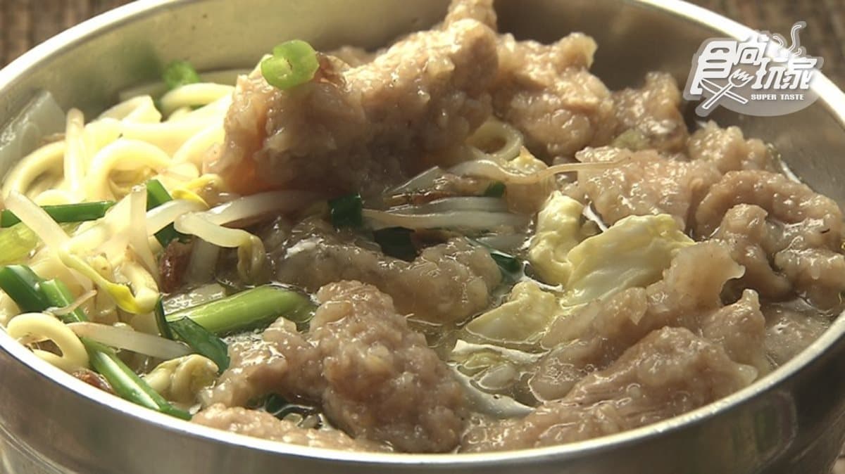 板橋人逛「黃石市場」必吃這2攤:生炒魷魚加綜合、50年古早味肉羹麵 板橋人逛「黃石市場」必吃這2攤:生炒魷魚加綜合、50年古早味肉羹麵