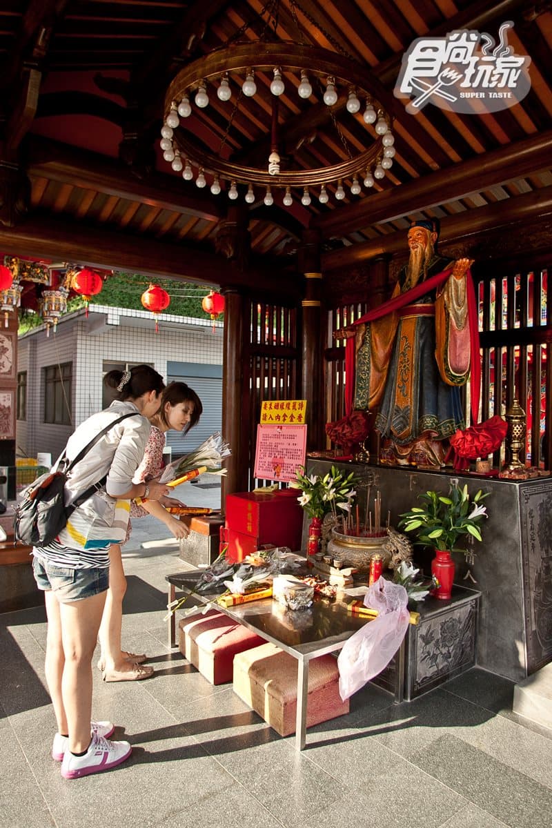 「日月潭花火節」限定船班！遊湖煙火秀+順遊4亮點：邵族餐、羅馬式教堂、月老廟