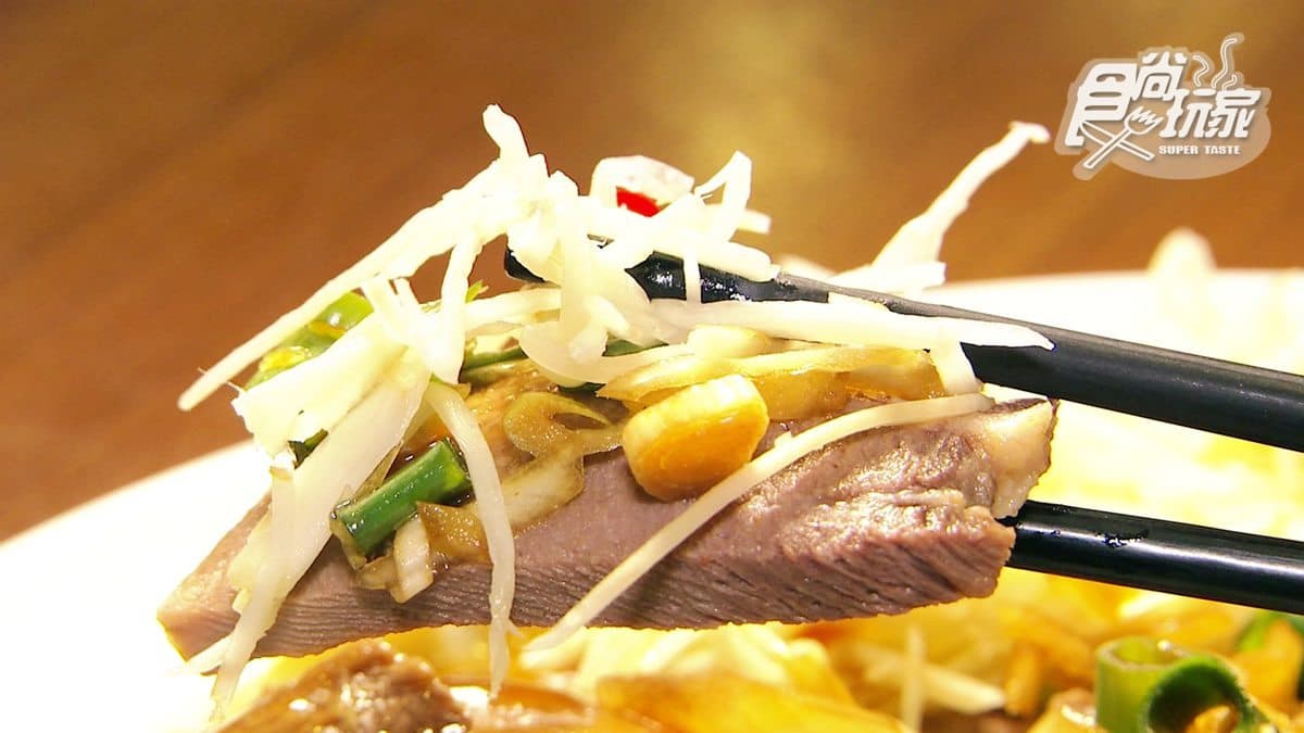 台灣「溫體牛肉鍋」指名這家老店！超厲害刀工 連瘦肉都軟嫩Q