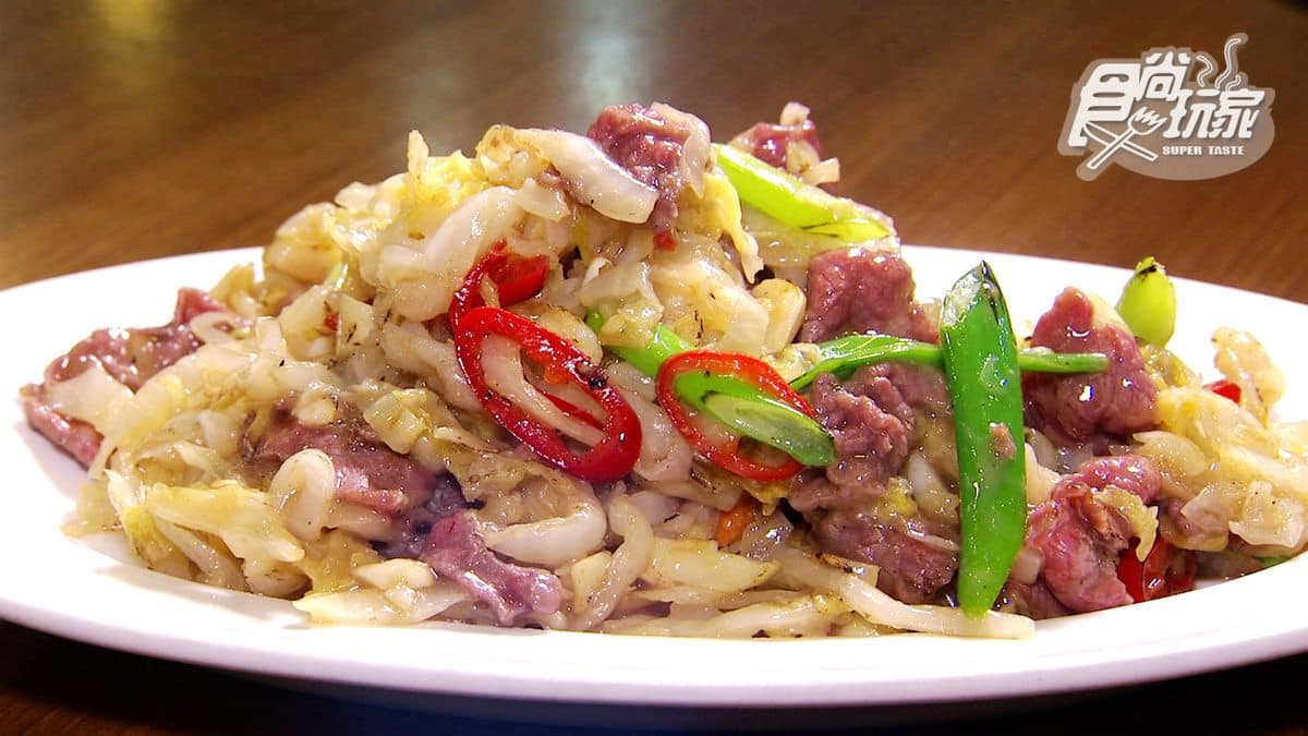 台灣「溫體牛肉鍋」指名這家老店！超厲害刀工 連瘦肉都軟嫩Q