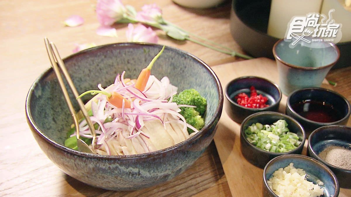 網美森林系餐廳吃「鹹水雞」「炸湯圓」好跳tone！台客美食大變身