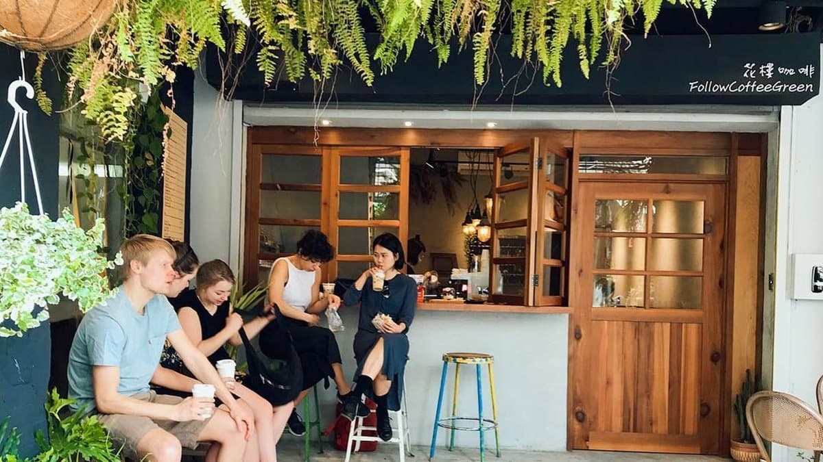 台南5家美拍老屋下午茶：千層蛋糕配夢幻花藝、百年木屋1秒到京都、天井屋頂魚兒優游
