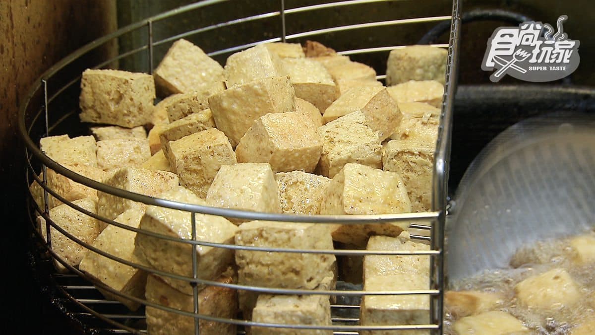 超最餓「蟹黃臭豆腐」一顆不到5元！還有「日式蒲燒」「泰式椒麻」錯過捶心肝！