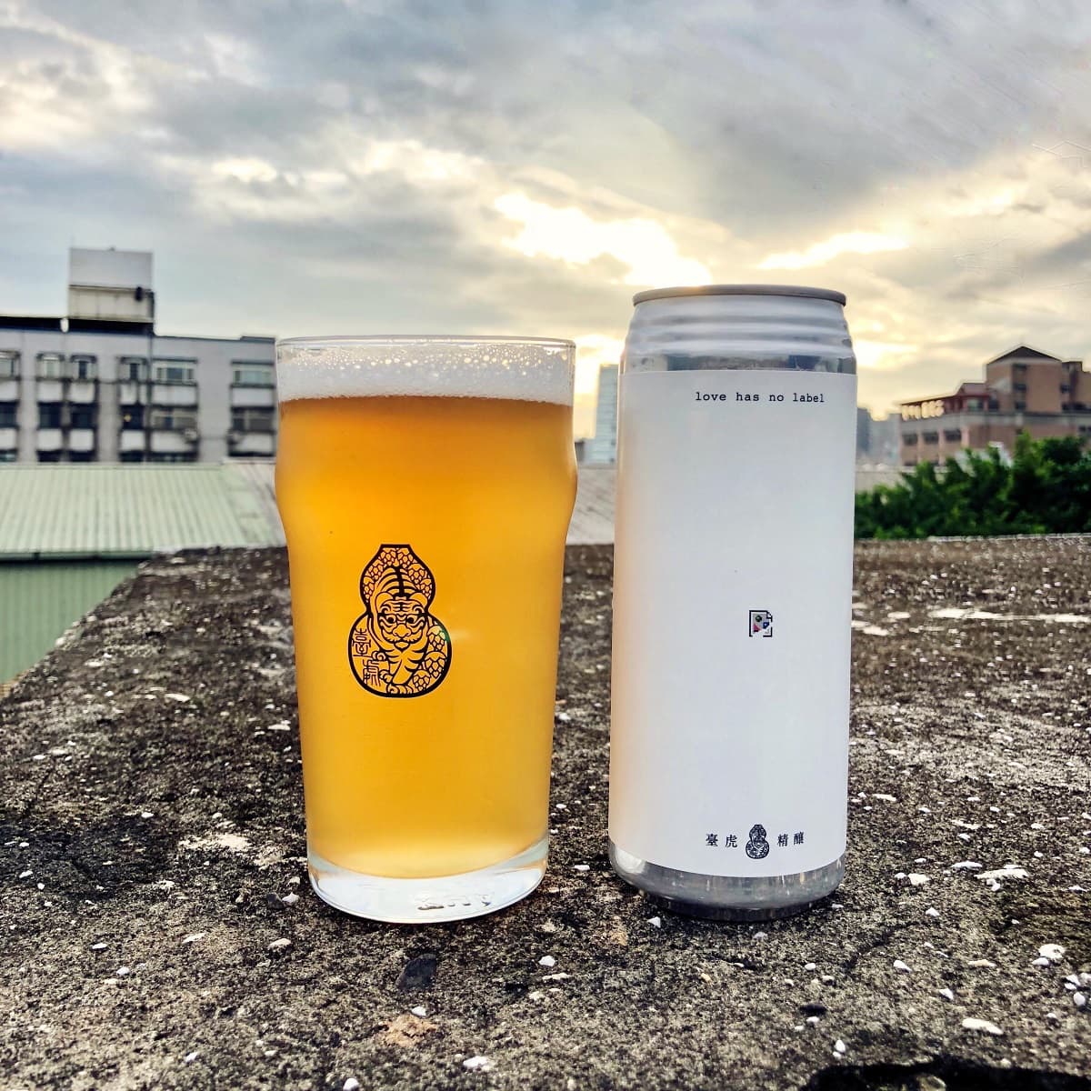 沒有酒標的啤酒!臺虎精釀限量推出「荔枝」風味,啤酒控必喝一波! 沒有酒標的啤酒!臺虎精釀限量推出「荔枝」風味,啤酒控必喝一波!