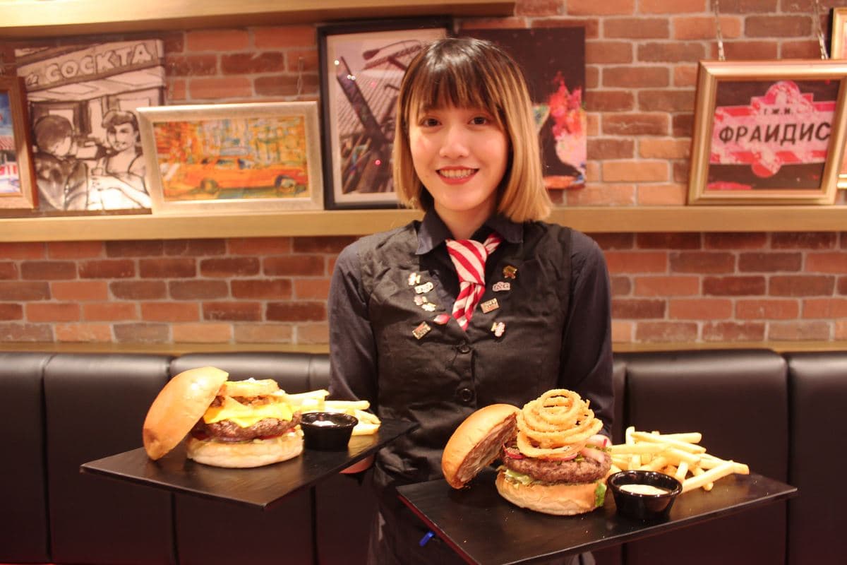 天冷餓餓就吃堡！「只有這一天」FRIDAYS漢堡買一送一