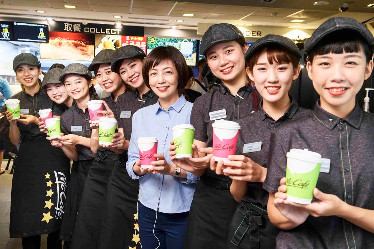 沒錯就是買一送一！麥當勞McCafé當日限定「飲品買一送一」只有一天！