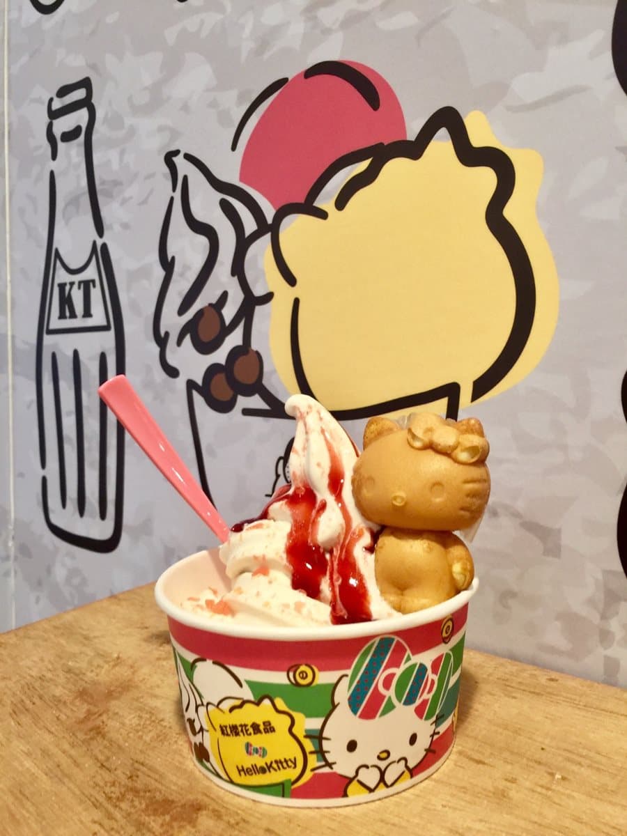 【新開店】太萌了啦！「HELLO KITTY伴手禮店」亮相  打卡就送凱蒂貓雞蛋糕