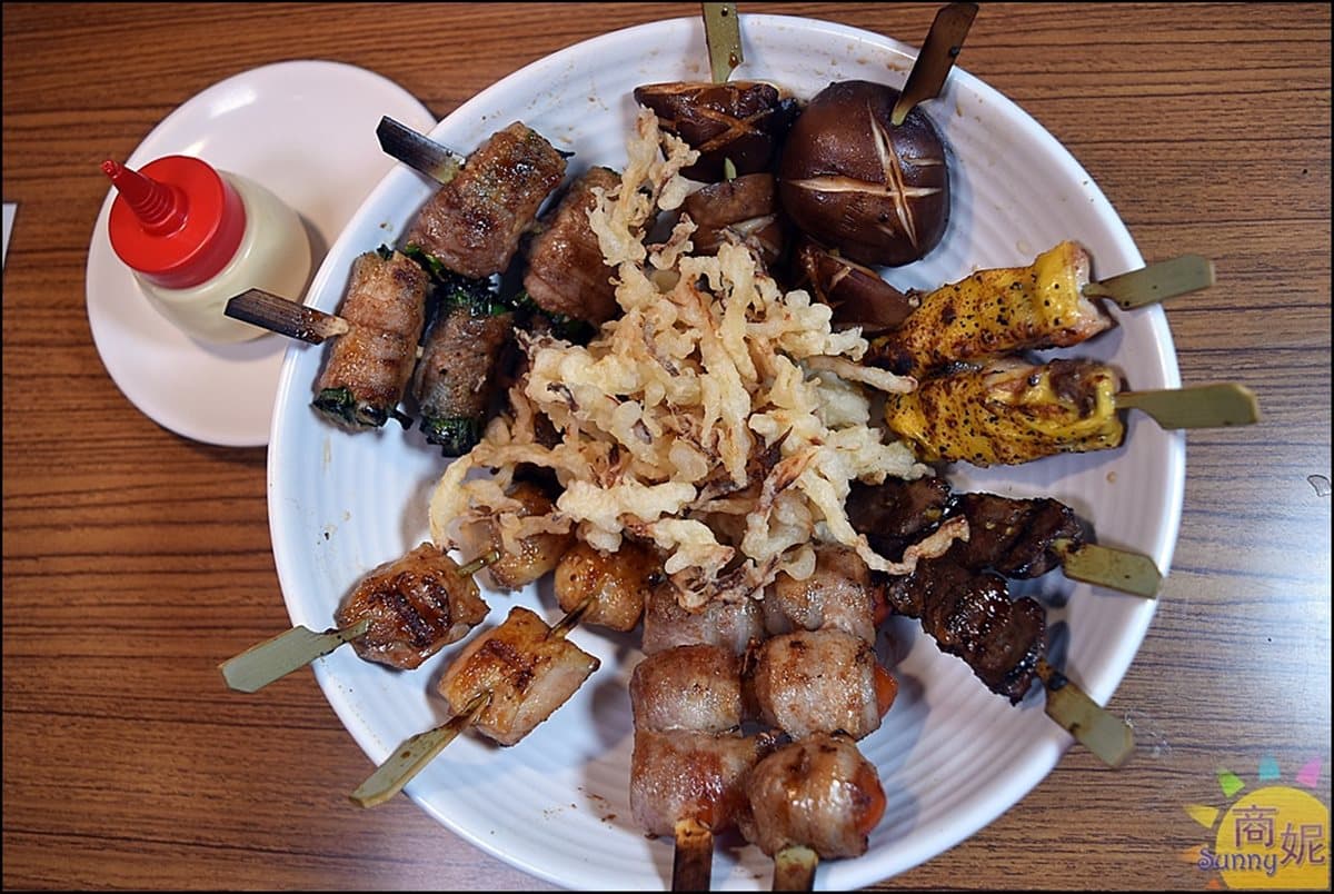 點一串太慢!台中最狂居酒屋 「浮誇串燒盤」霸氣上桌 點一串太慢!台中最狂居酒屋 「浮誇串燒盤」霸氣上桌