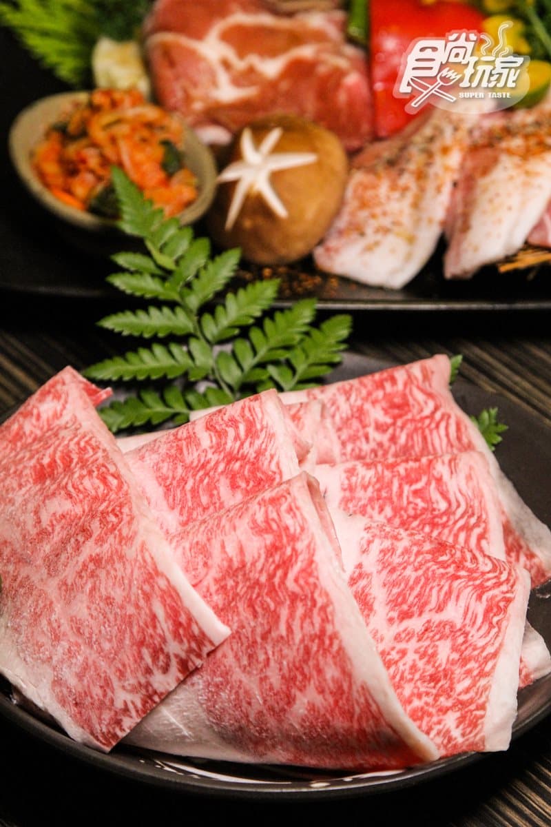 痛風燒肉無極限！「野生龍蝦+A5和牛吃到飽」 只要899+50元→文末抽餐券