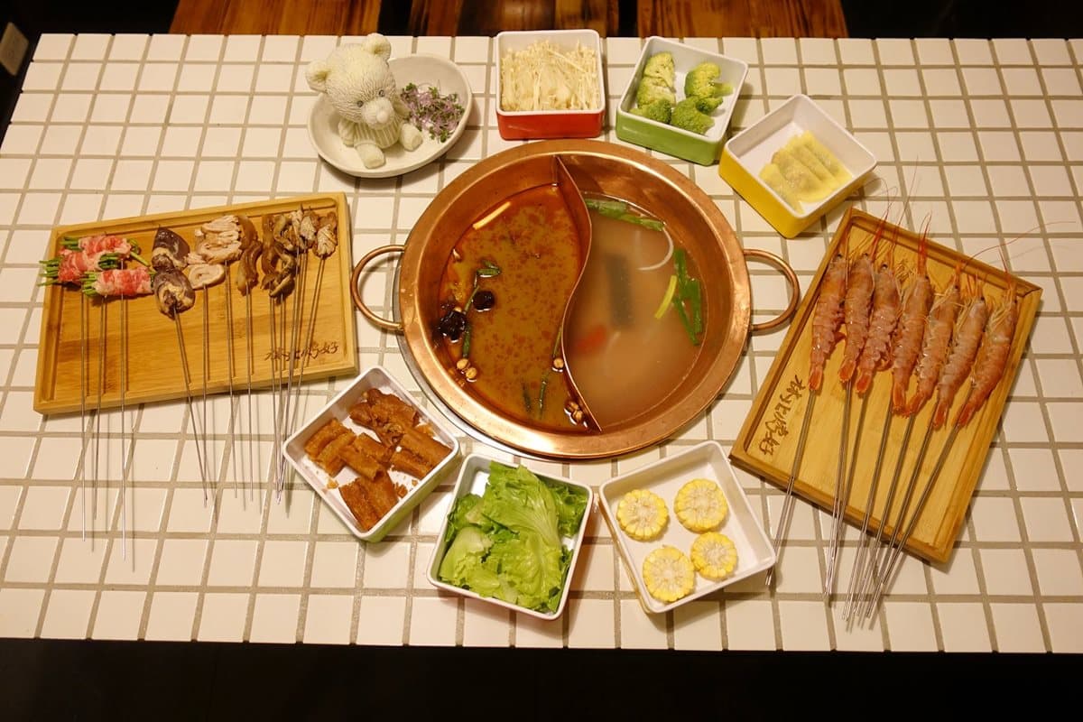「小熊泡湯」好療癒   每串10元「麻辣串串鍋」就在宜蘭