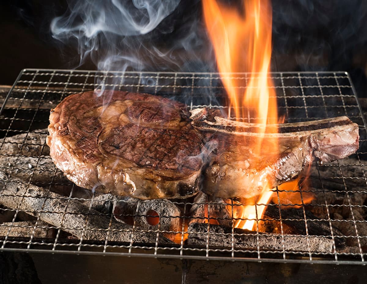 【新開店】「立吞牛排」買1送1！頂級燒肉轉戰「平價牛排」 280元起超划算