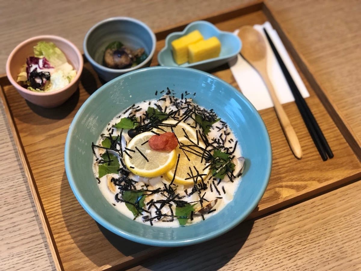 台灣蔦屋書店推2大鍋物「雞白湯野菜鍋」「豬五花雪見鍋」，從胃暖到全身！