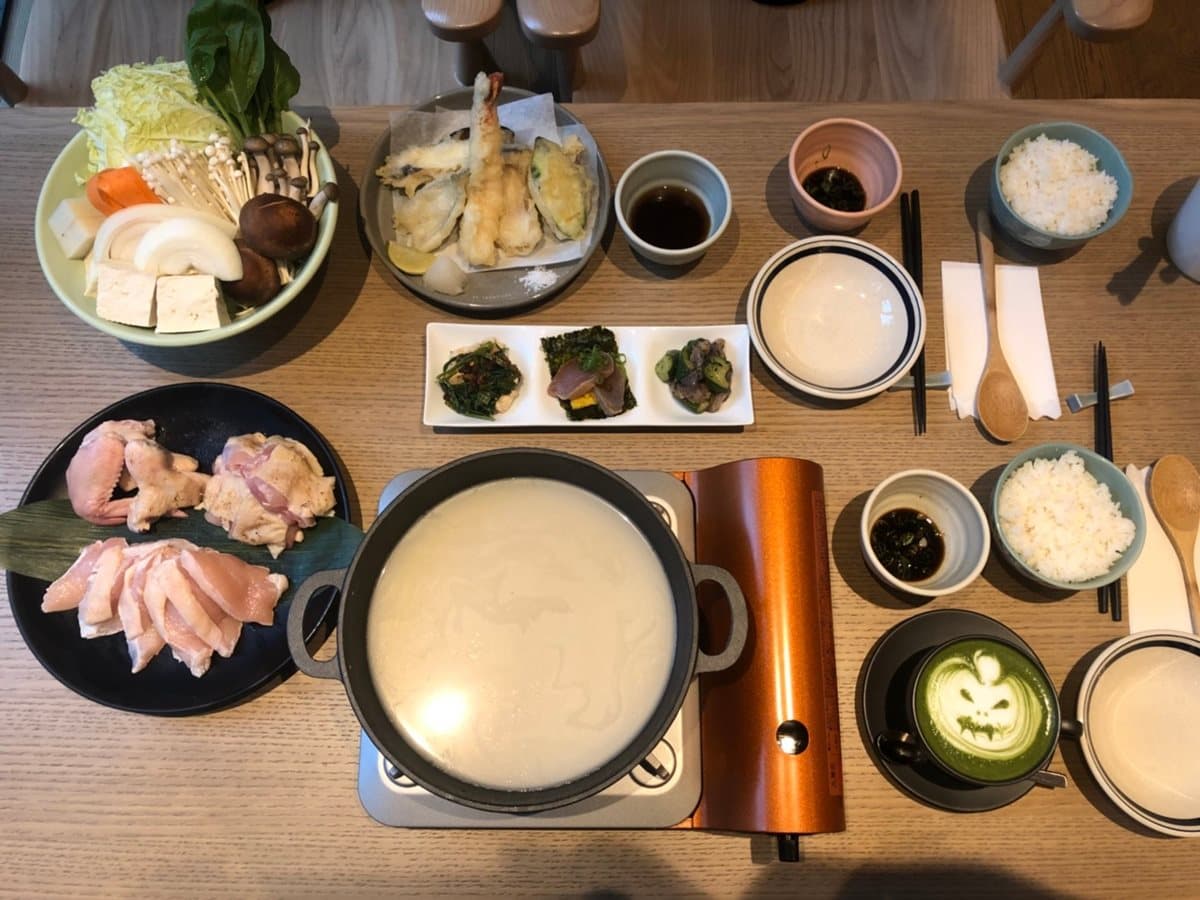 台灣蔦屋書店推2大鍋物「雞白湯野菜鍋」「豬五花雪見鍋」，從胃暖到全身！
