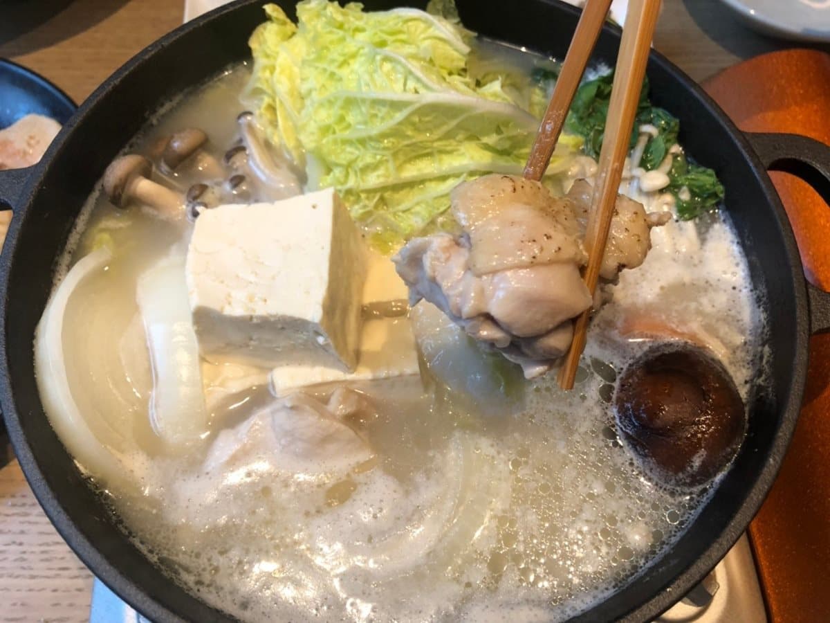 台灣蔦屋書店推2大鍋物「雞白湯野菜鍋」「豬五花雪見鍋」，從胃暖到全身！