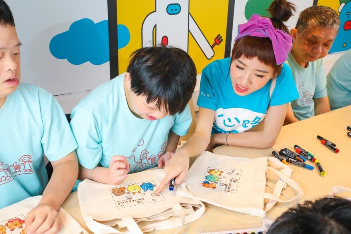 做愛心拿優惠！買插畫家聯名福袋，「品田牧場」買一送一＋5折券