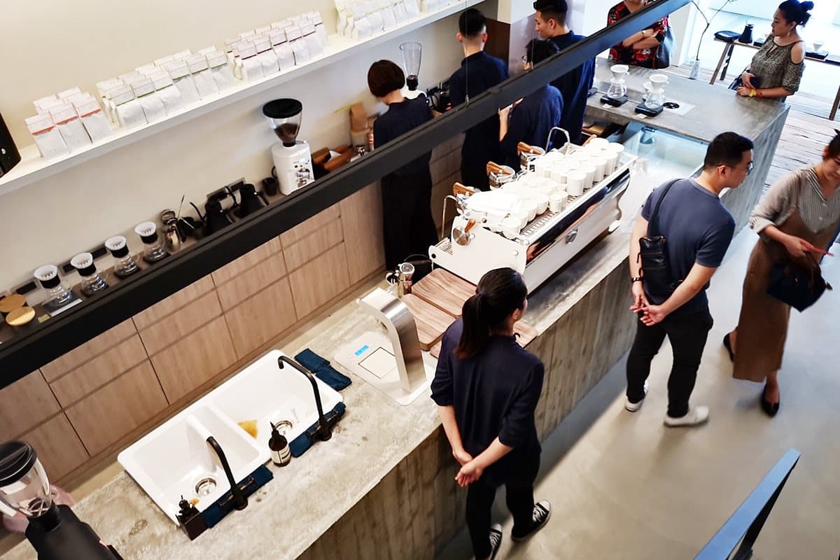【新開店】世界咖啡冠軍王策來了！台灣1號店試營運  「極簡風」質感破表
