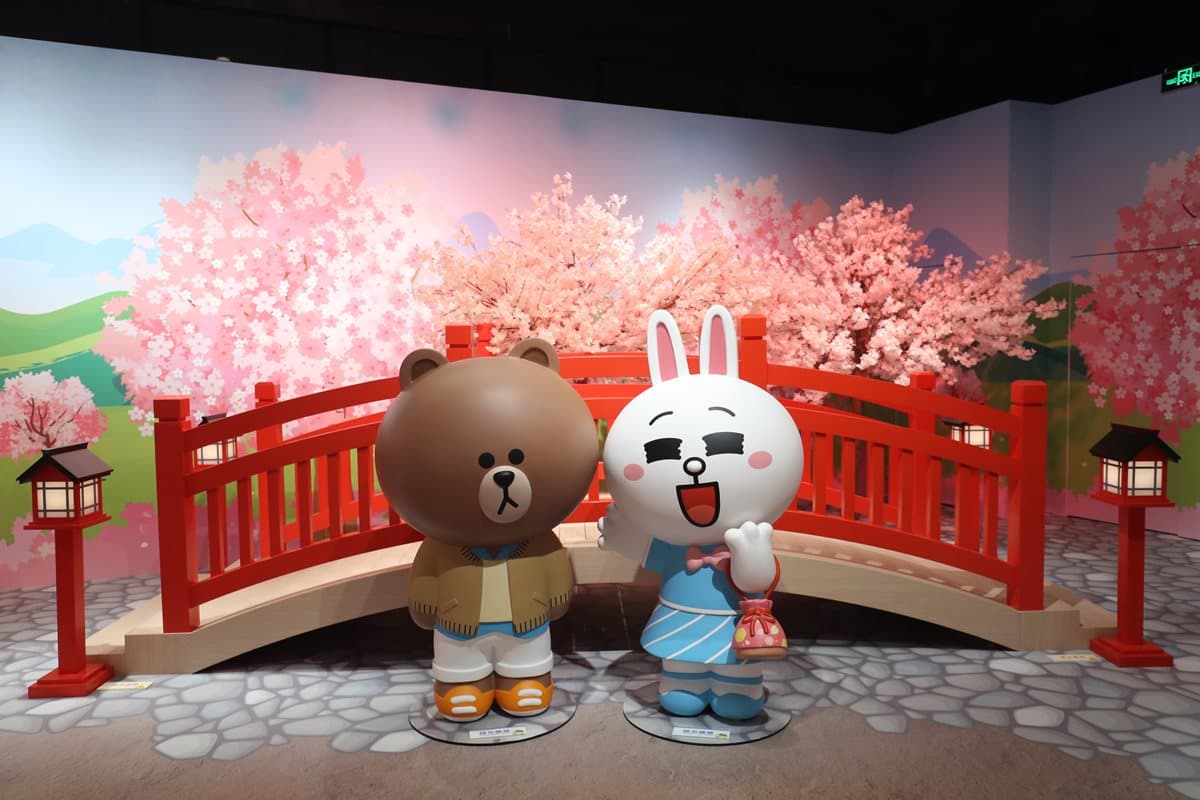 「LINE世界巡迴展」12月開展,必拍「純白系熊大公仔、莎莉埃及獅身像」 「LINE世界巡迴展」12月開展,必拍「純白系熊大公仔、莎莉埃及獅身像」