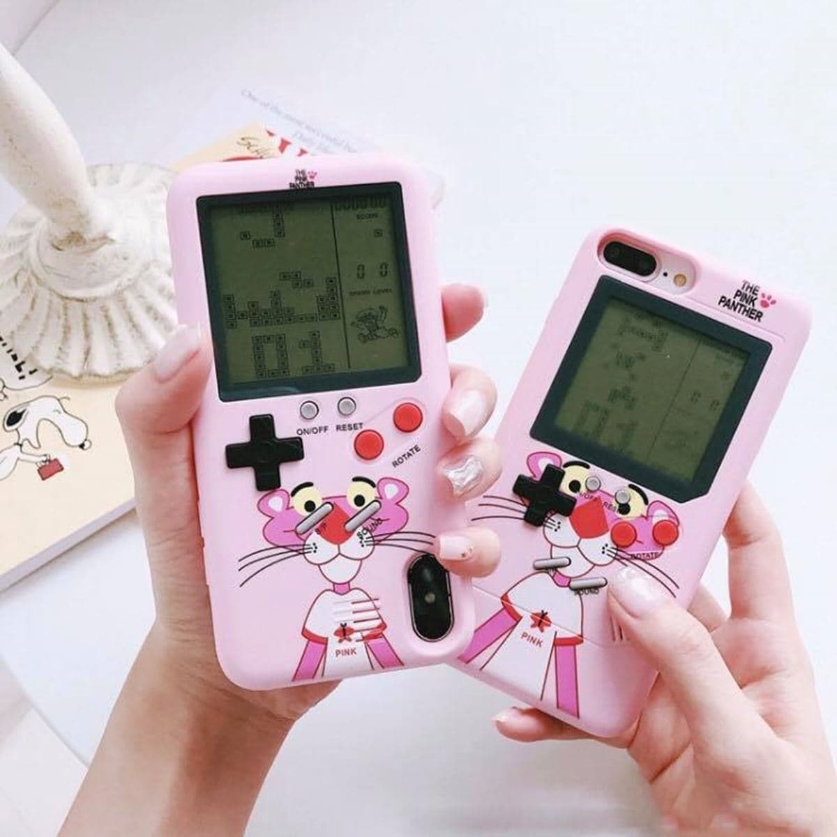 到底是手機還是「Game Boy」？手機配件好療癒 用「熊大」裝你的Airpods