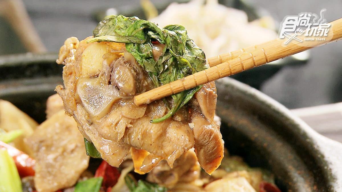 百元就能吃名菜「黃燜雞米飯」！雞湯無限續，獨特吃法配2碗白飯