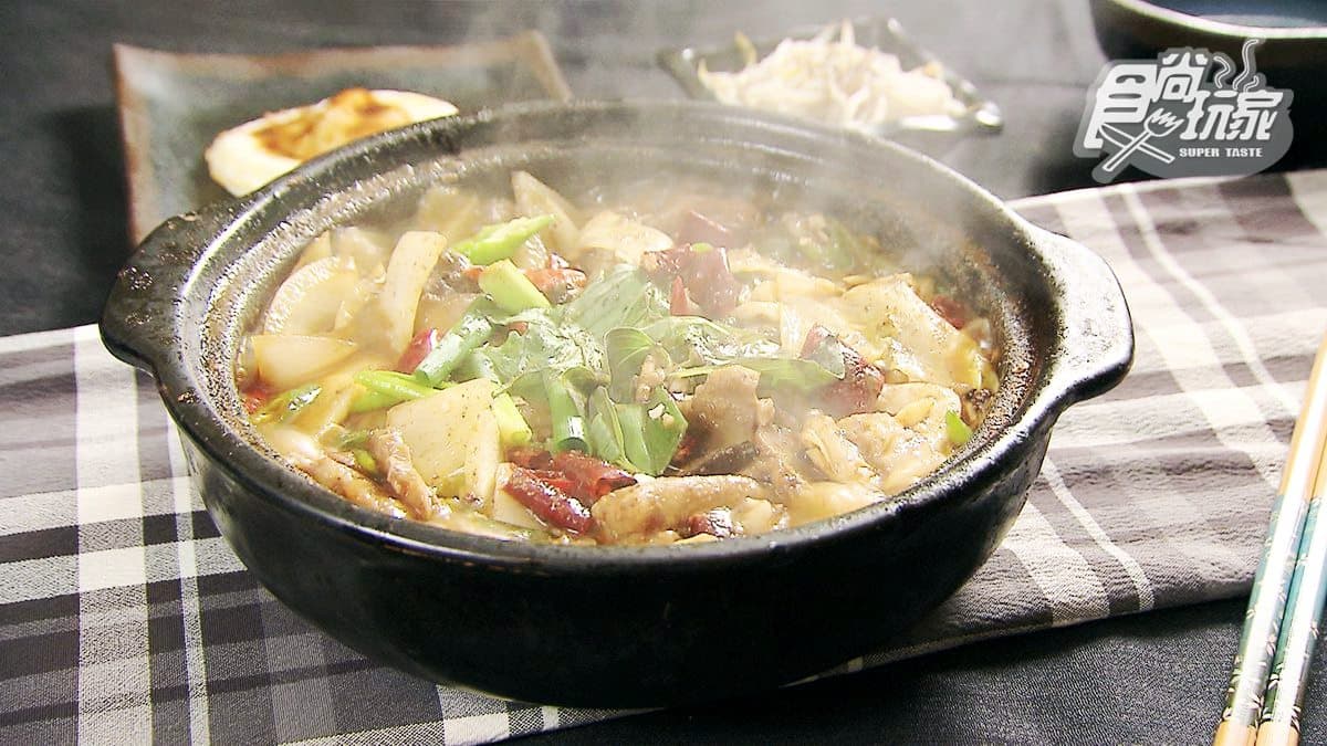 百元就能吃名菜「黃燜雞米飯」！雞湯無限續，獨特吃法配2碗白飯